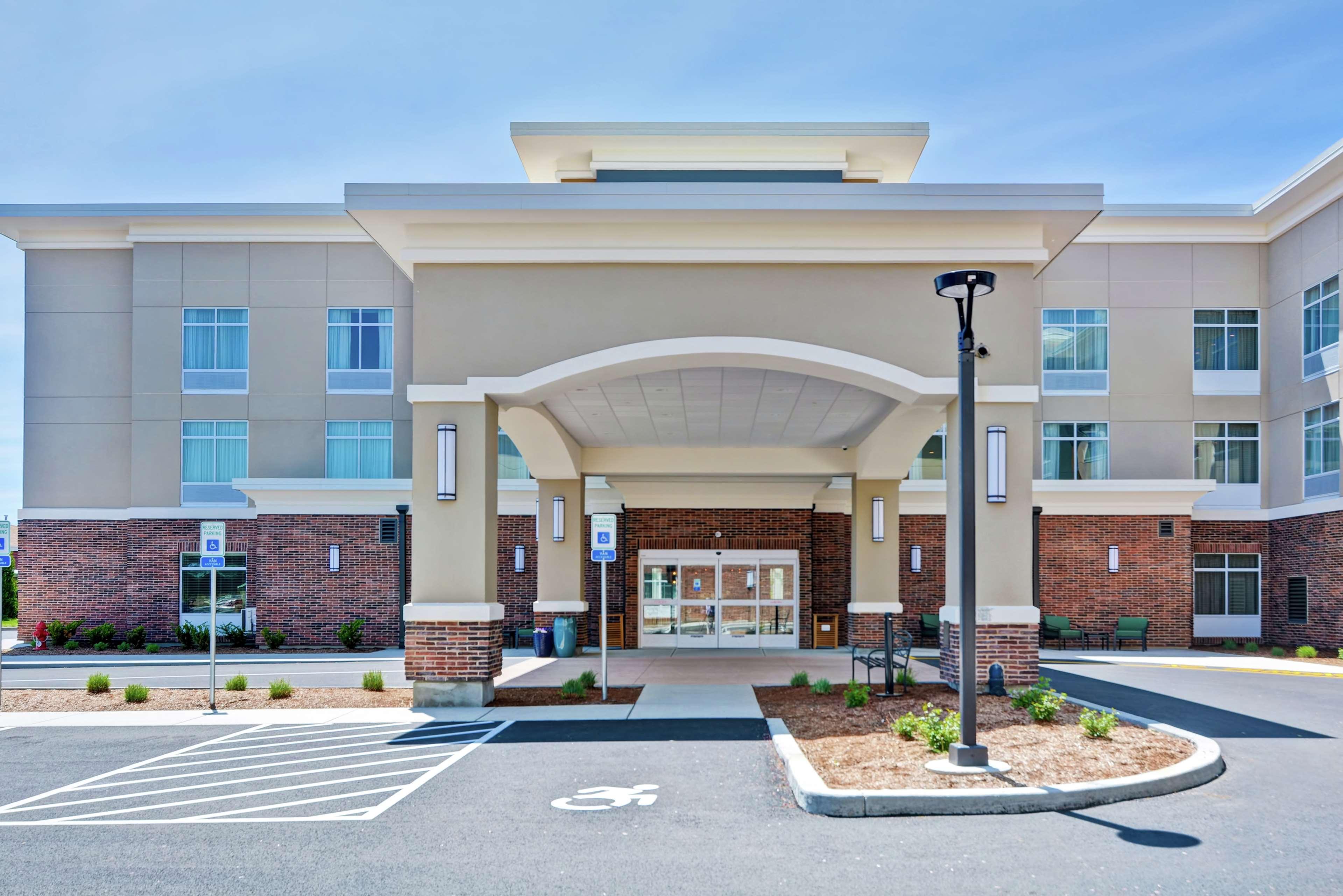 Homewood Suites By Hilton Hadley Amherst Exterior photo